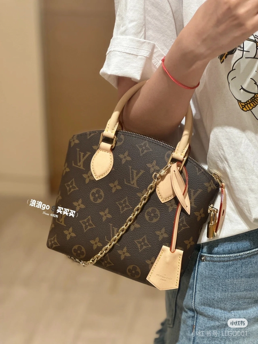 高仿名牌包LV 2024 秋冬時裝秀系列Lockit BB Monogram 鏈條包包包-M12019正品級別-貨到付款