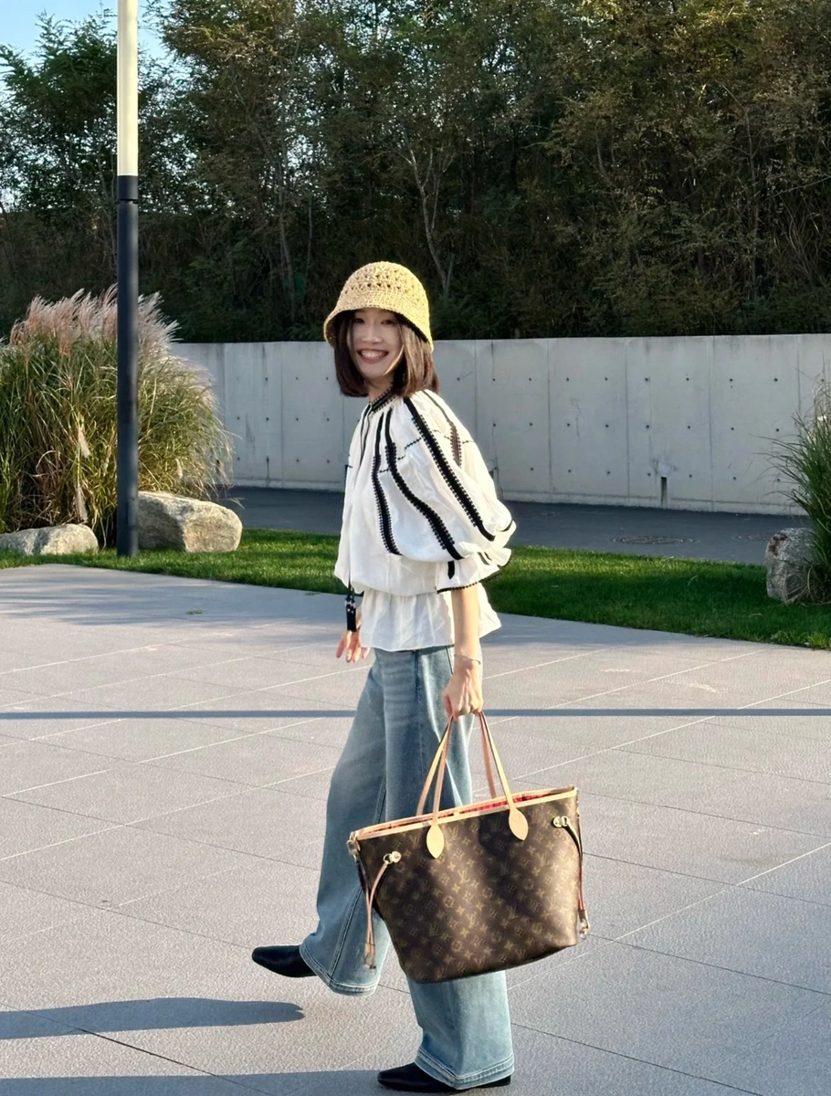 原單包包LV 新款雙面設計Neverfull Bandoulière Inside Out MM bag-M12096正品級別-貨到付款