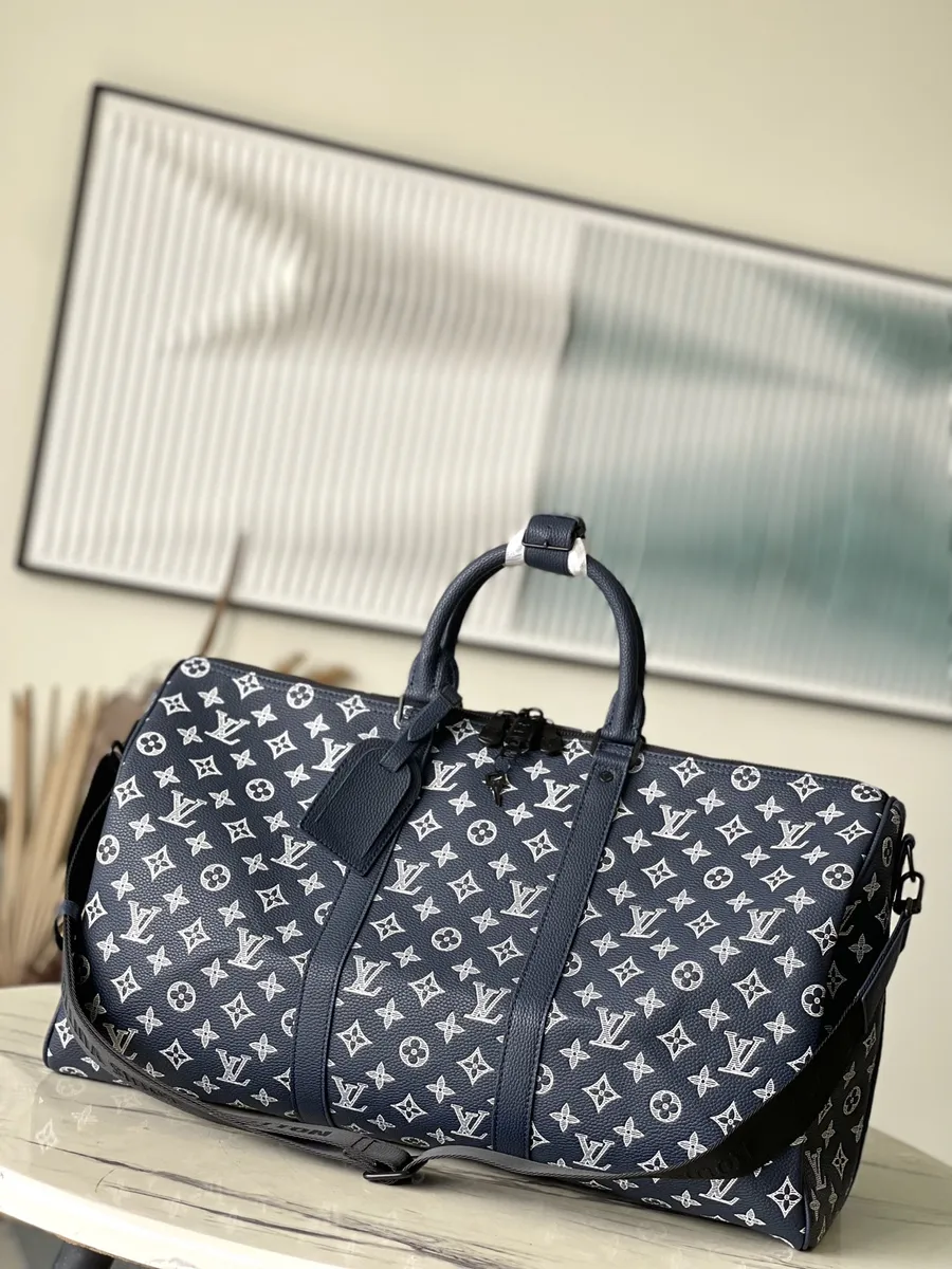 高仿包批發LV Keepall Bandoulière 50 Monogram Shadow 斜挎包 旅行袋-M24953正品級別-貨到付款