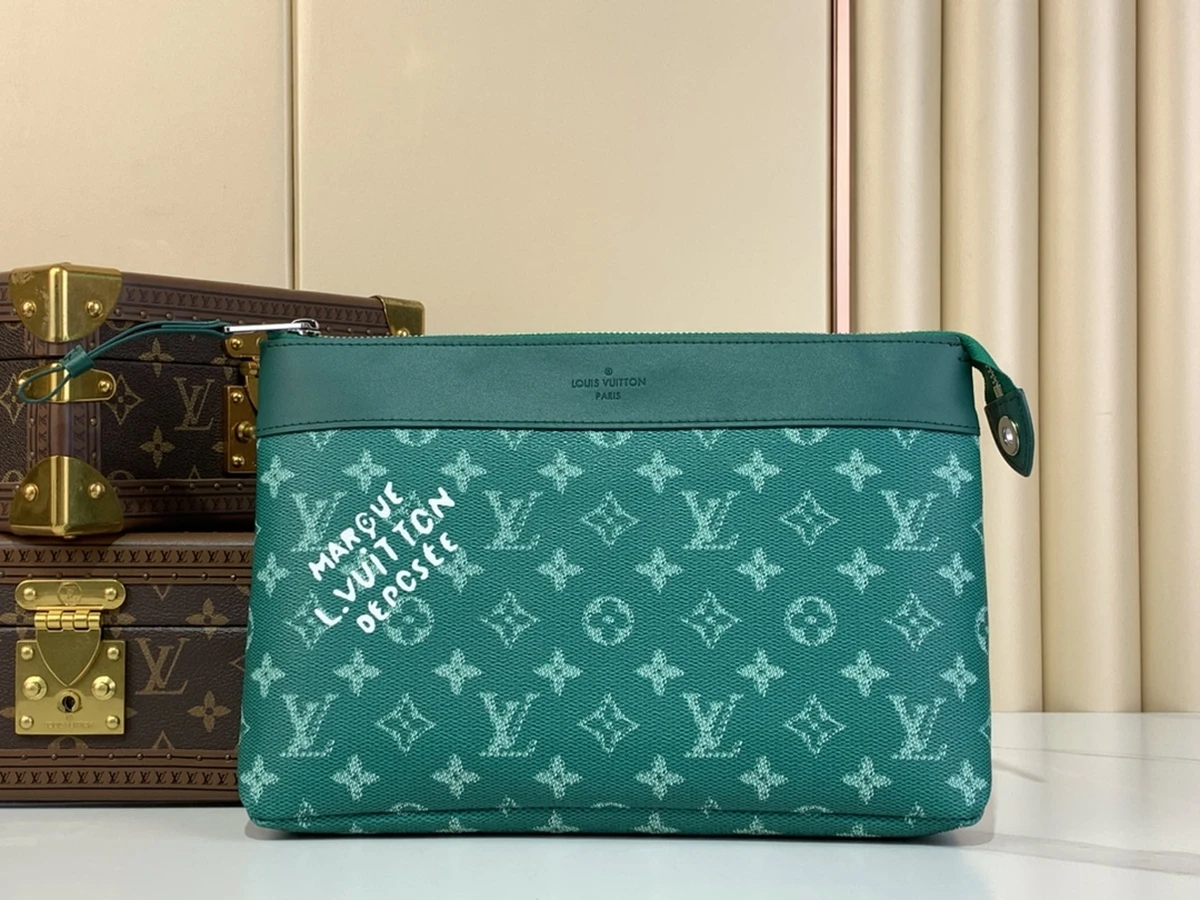 高仿包批發LV Pochette Voyage Souple Monogram 手拿包 包包-M12665正品級別-貨到付款