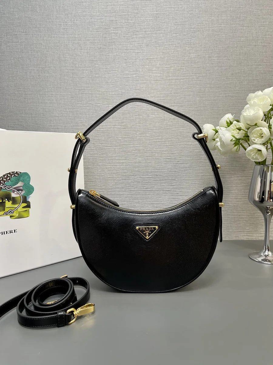 高仿名牌包Prada Classic 1BC194 PM黑色皮革肩背包包正品級別-貨到付款