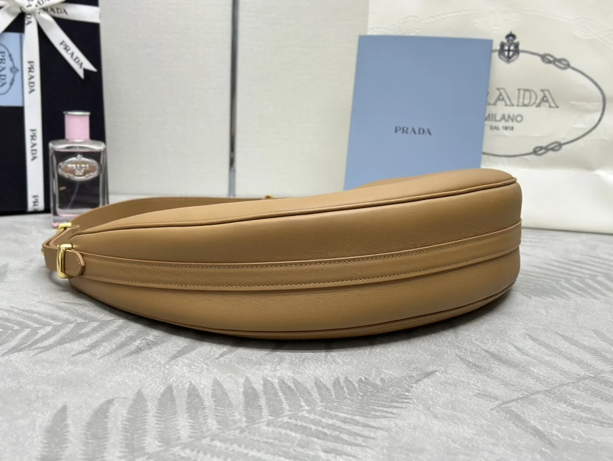 高仿包零售Prada Moon 1BC212 MM米白色皮革單肩包包正品級別-貨到付款