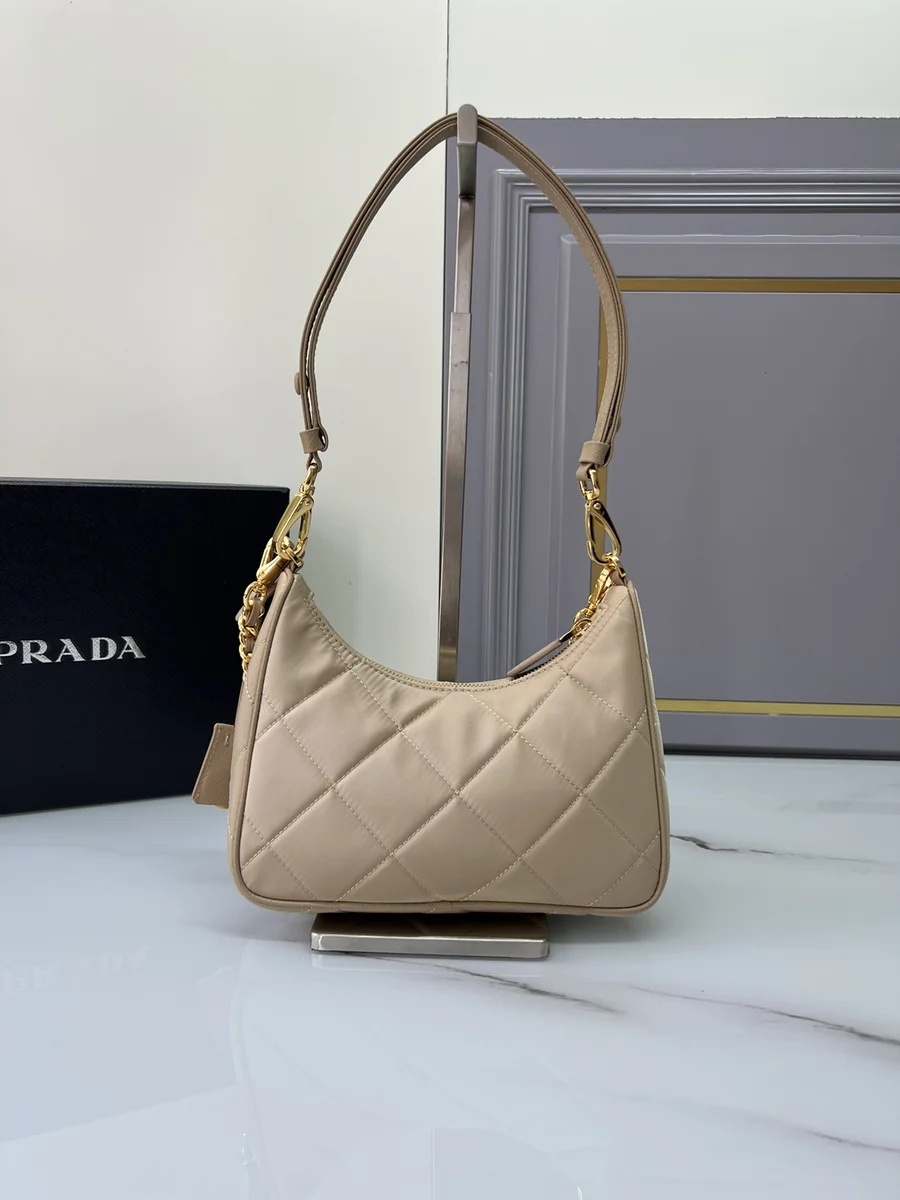 高仿包包Prada Re-Nylon 1BC204 PM黑色尼龍單肩包包正品級別-貨到付款