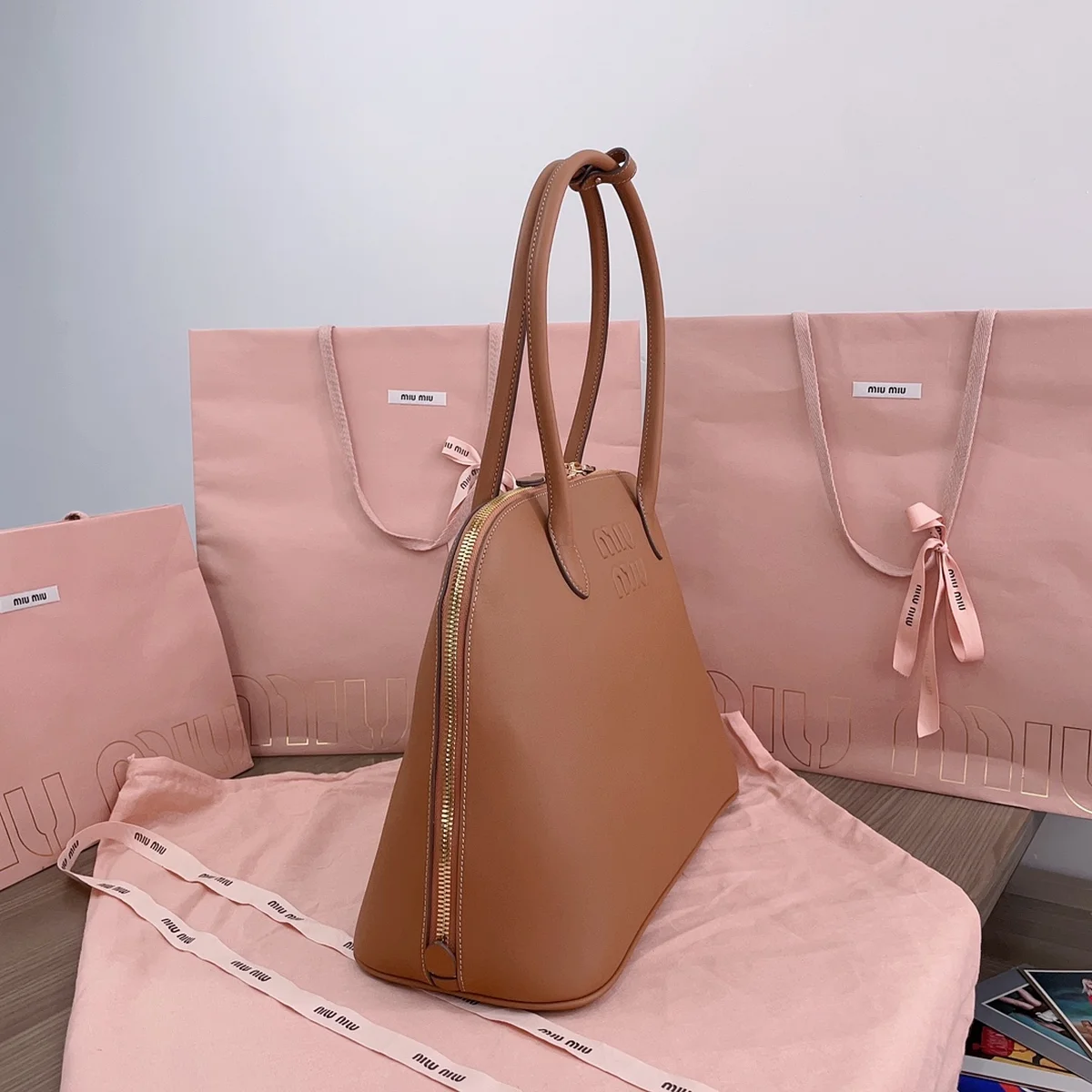 高仿名牌包MiuMiu 皮革包包5BA289正品級別-貨到付款