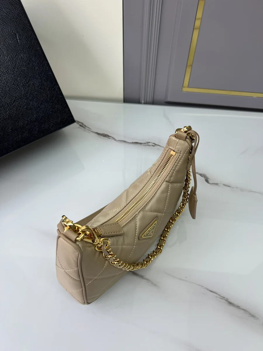 高仿包包Prada Re-Nylon 1BC204 PM黑色尼龍單肩包包正品級別-貨到付款
