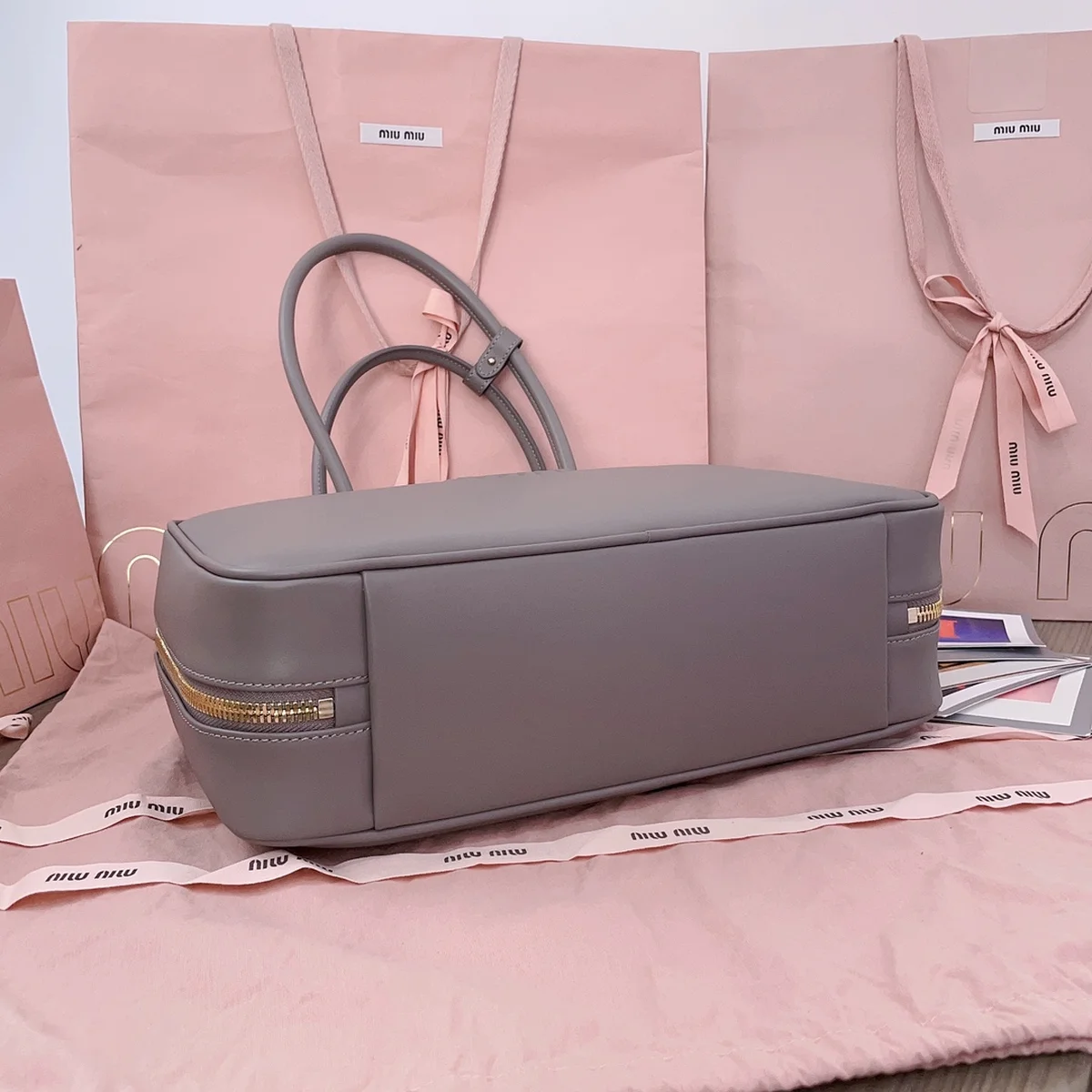 高仿奢侈品包MiuMiu 皮革Beau包包5BB117正品級別-貨到付款
