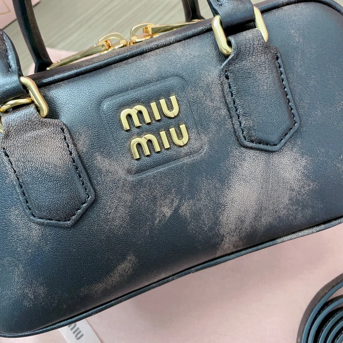 高仿包零售MiuMiu Arcadie皮革包包5BB142正品級別-貨到付款