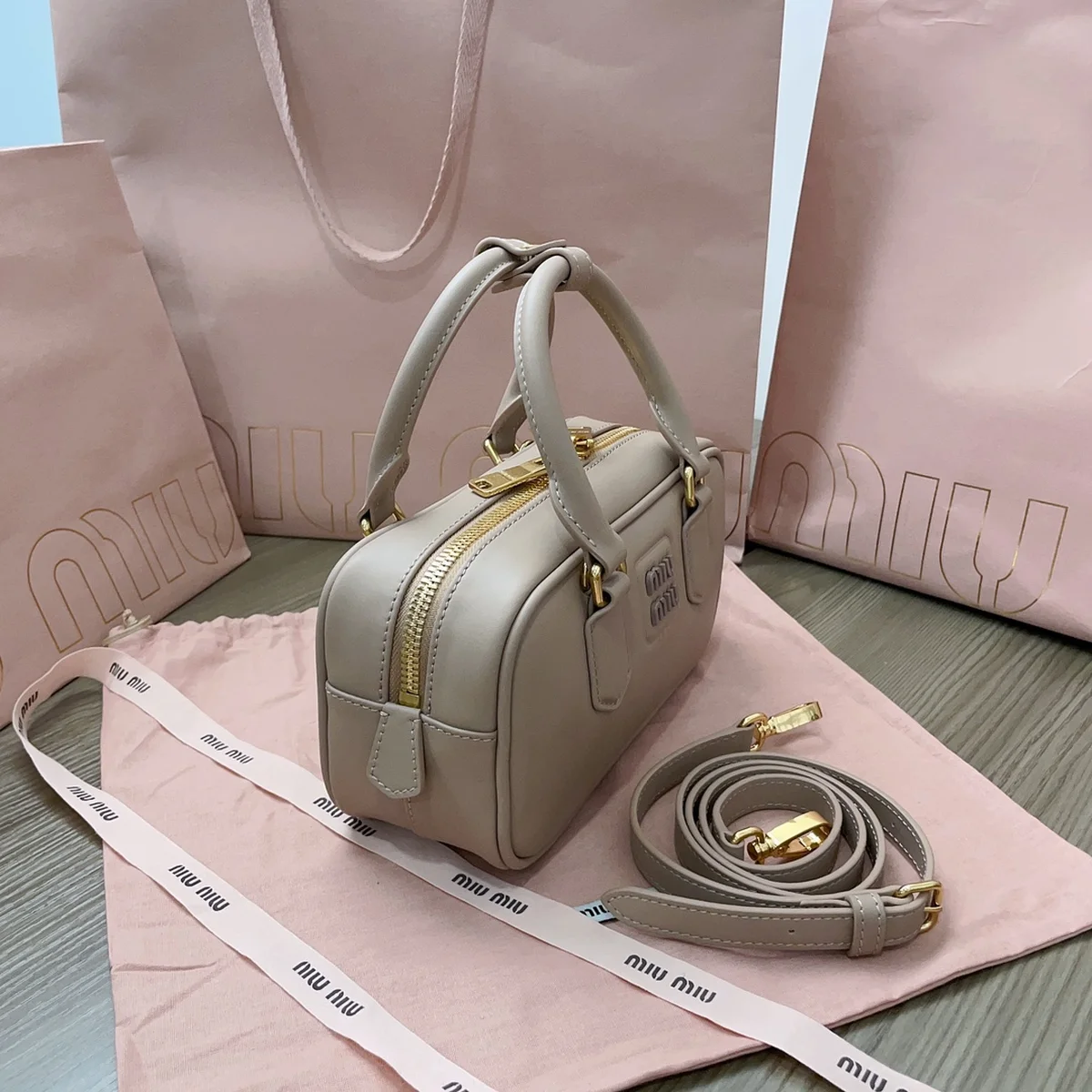 高仿包直銷MiuMiu Arcadie皮革包包5BB142正品級別-貨到付款