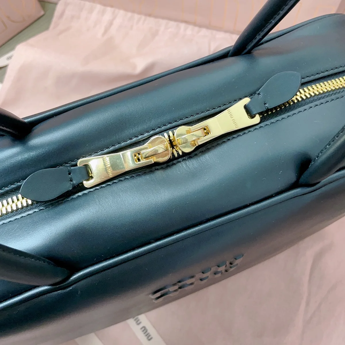 高仿包直銷MiuMiu 皮革Beau包包5BB117正品級別-貨到付款