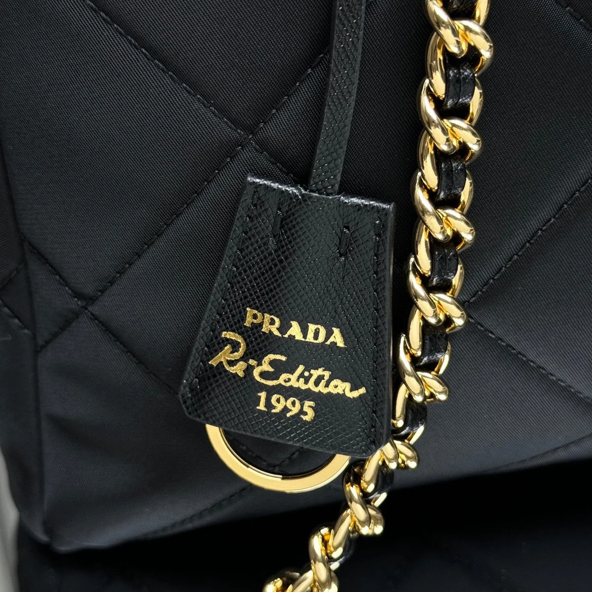 高仿名牌包Prada Re-Nylon 1BG529 MM黑色尼龍托特包包正品級別-貨到付款