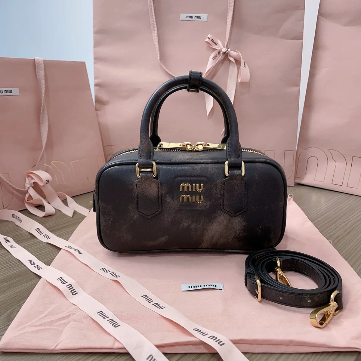 高仿包零售MiuMiu Arcadie皮革包包5BB142正品級別-貨到付款