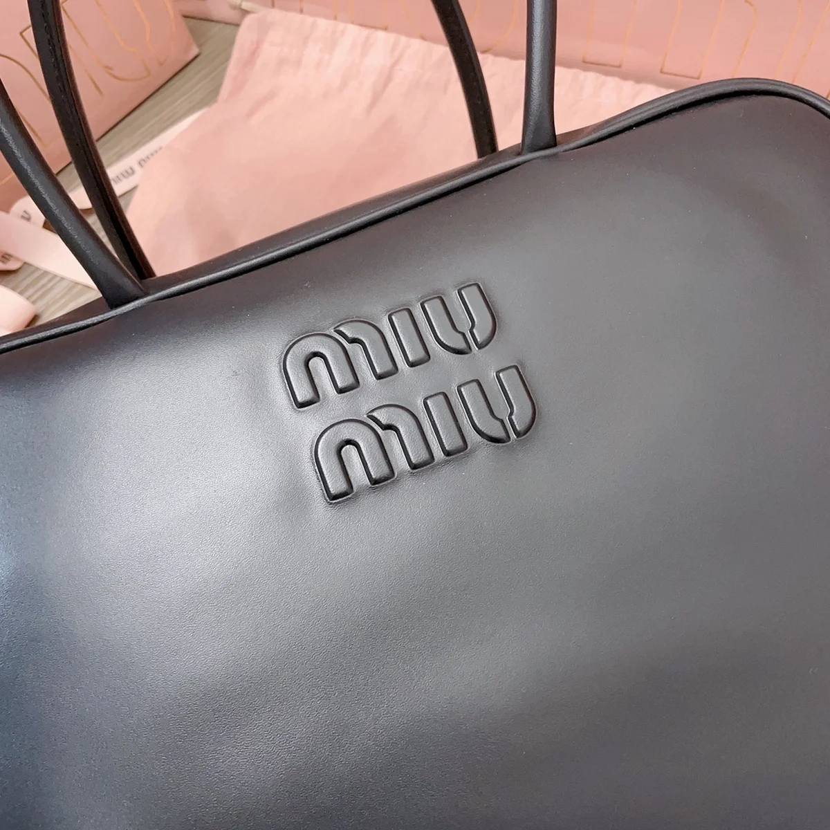 高仿包直銷MiuMiu 皮革Beau包包5BB117正品級別-貨到付款