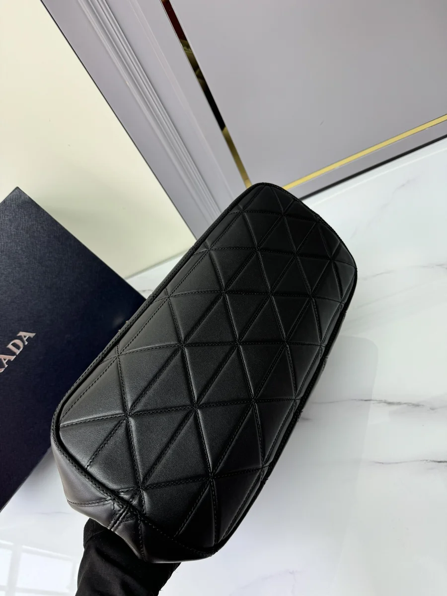 高仿包批發Prada Symbole 1BG547 MM黑色皮革手提包包正品級別-貨到付款