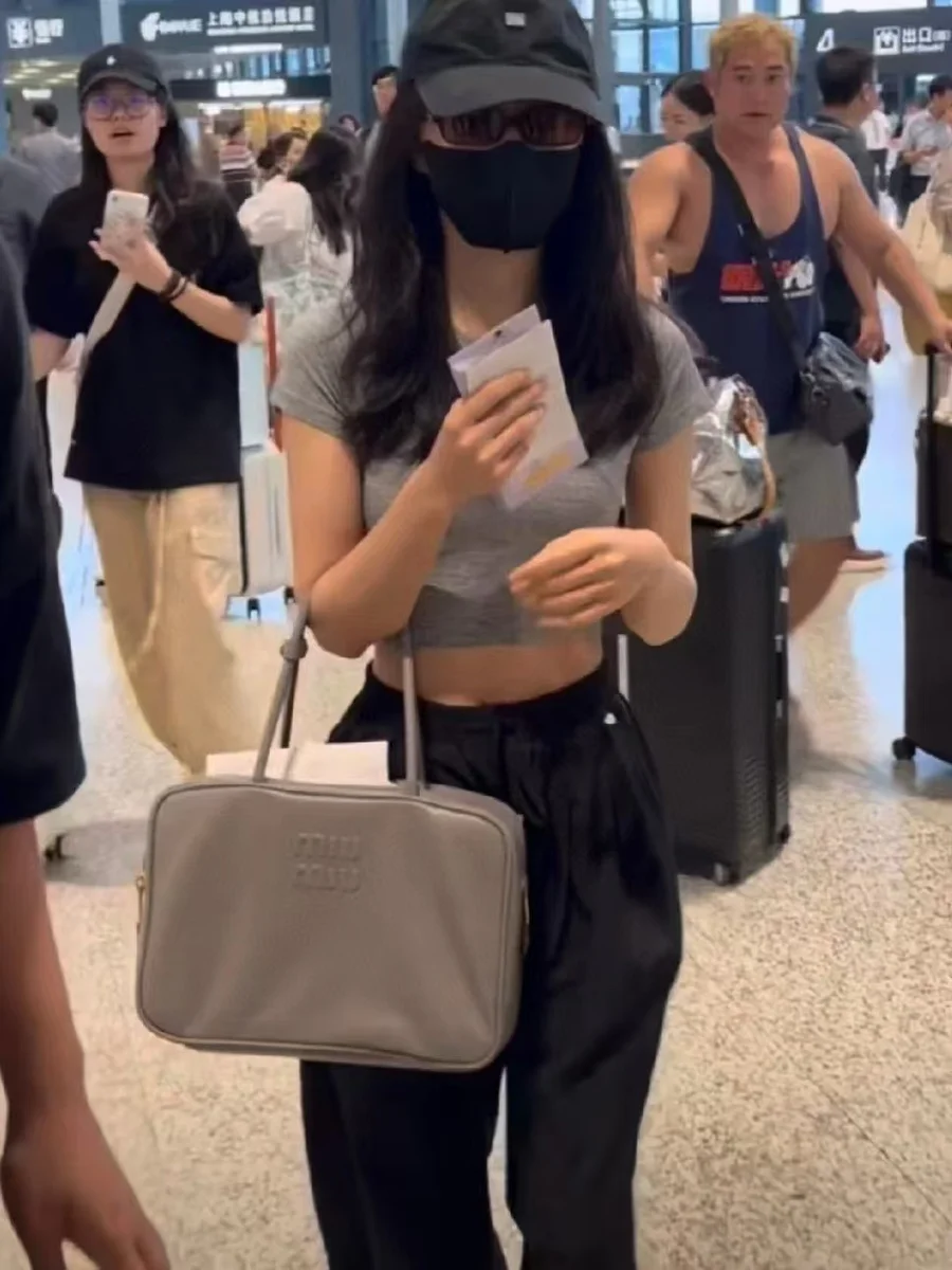 高仿奢侈品包MiuMiu 皮革Beau包包5BB117正品級別-貨到付款