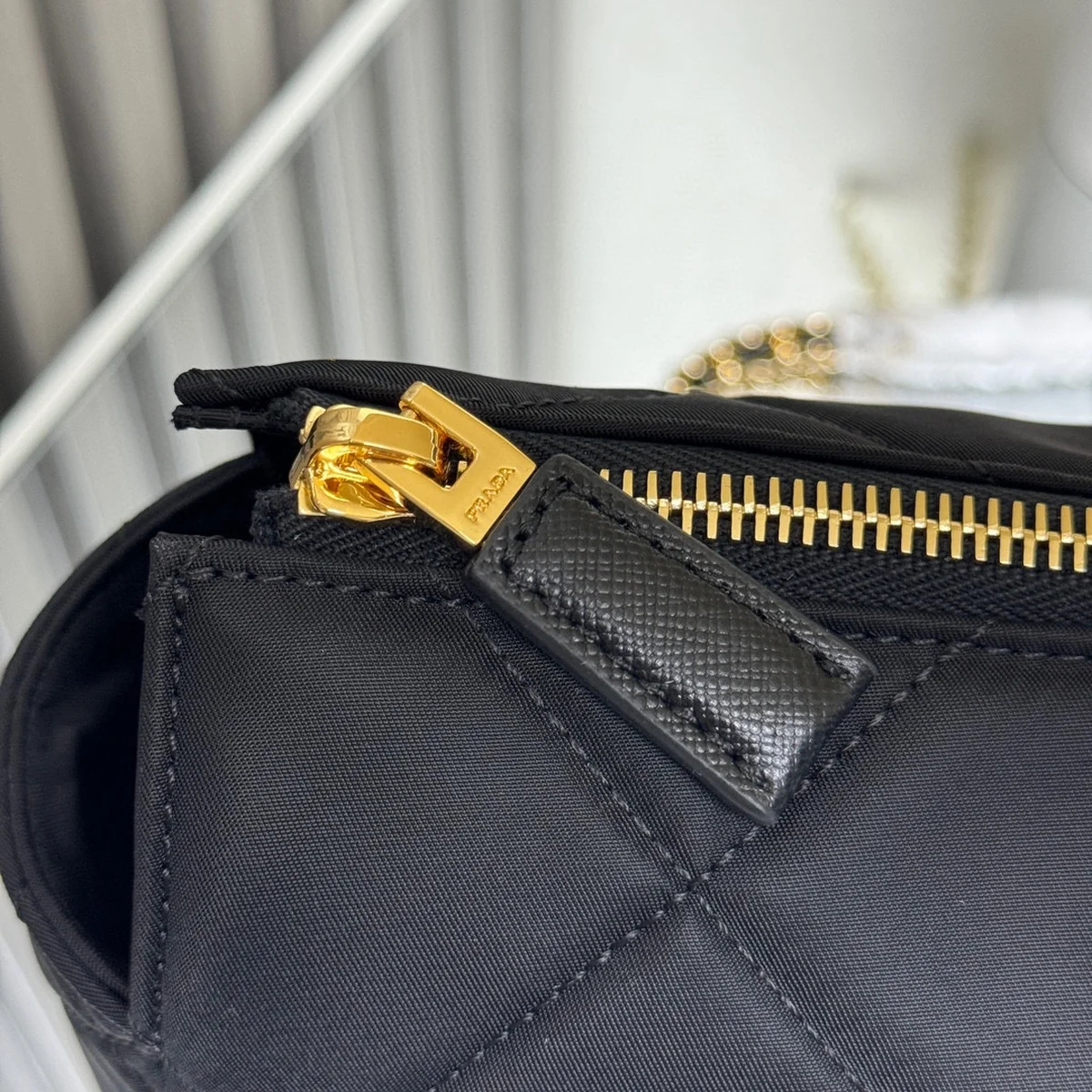 高仿名牌包Prada Re-Nylon 1BG529 MM黑色尼龍托特包包正品級別-貨到付款