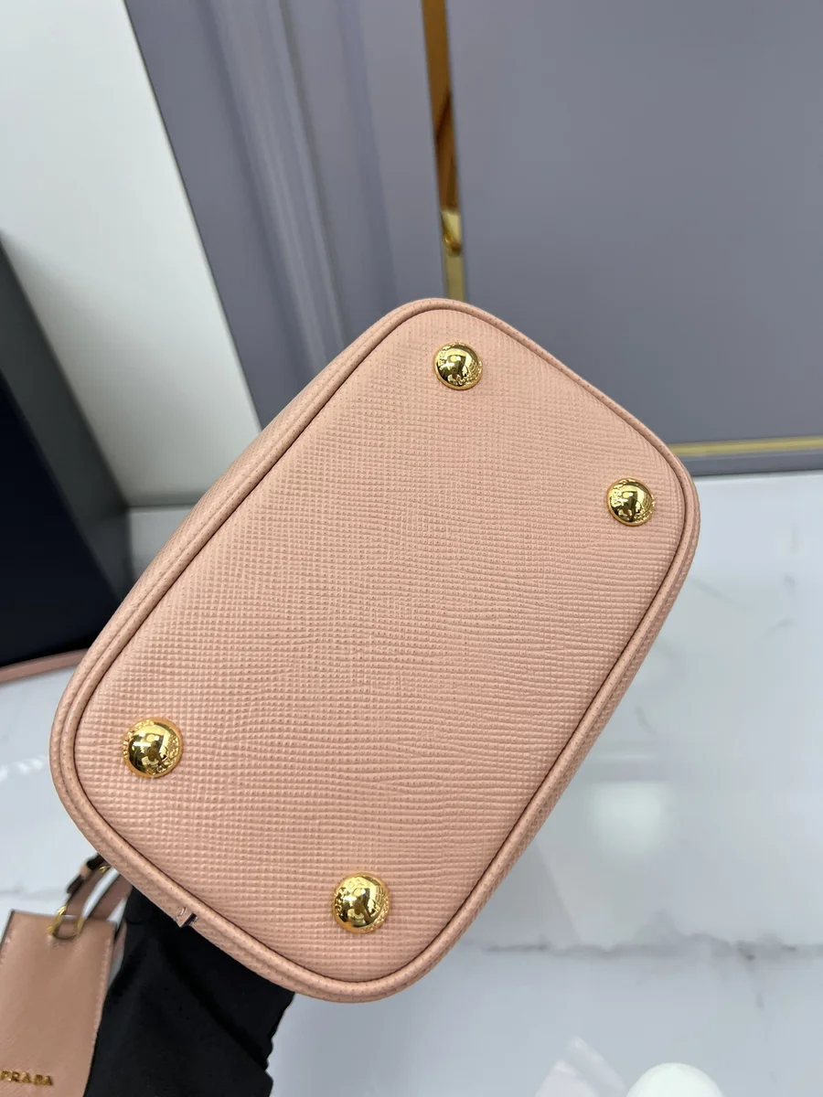 高仿包Prada Double 1BA217 PM淺灰皮革單肩包包正品級別-貨到付款