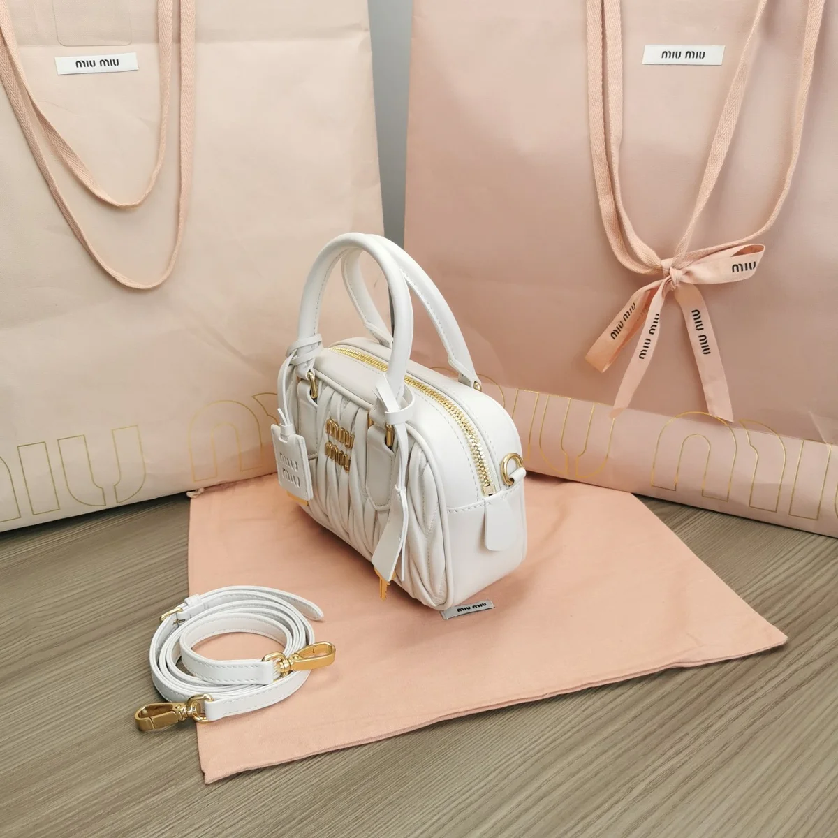 高仿包零售MiuMiu Arcadiematelassé納帕皮革包包5BB123正品級別-貨到付款
