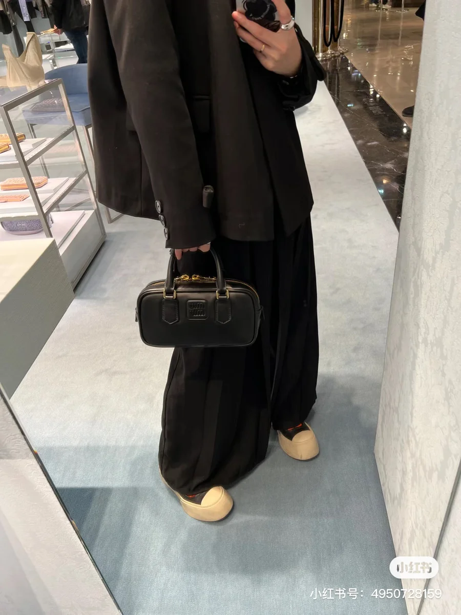 高仿包零售MiuMiu Arcadie皮革包包5BB142正品級別-貨到付款