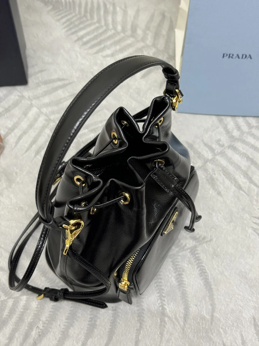 高仿奢侈品包Prada Nylon 1BH038 MM黑色尼龍單肩包包正品級別-貨到付款