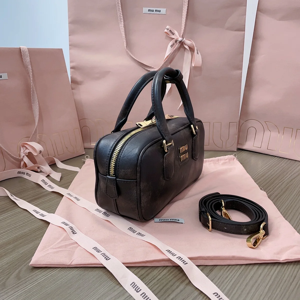 高仿包零售MiuMiu Arcadie皮革包包5BB142正品級別-貨到付款
