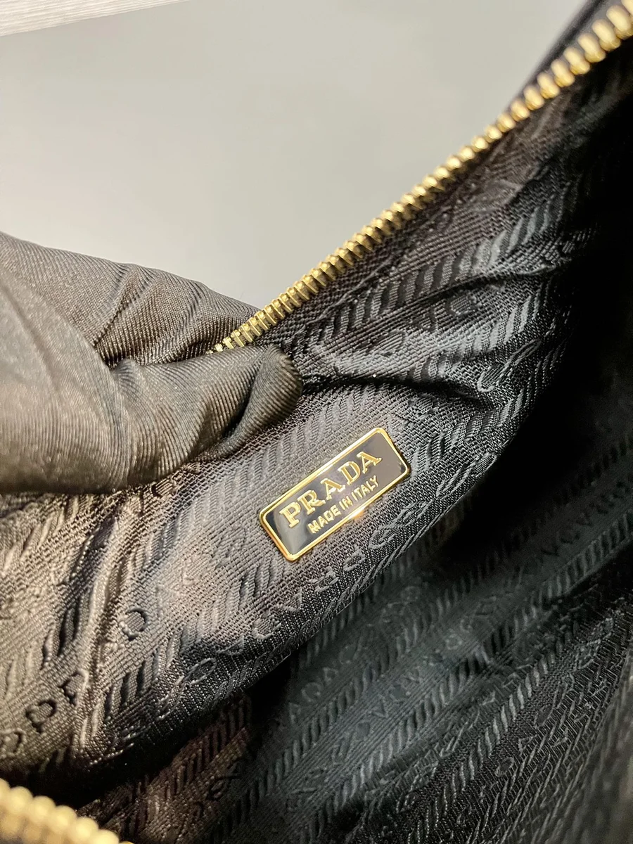 高仿包Prada Re-Nylon 1BC204 PM黑色尼龍單肩包包正品級別-貨到付款