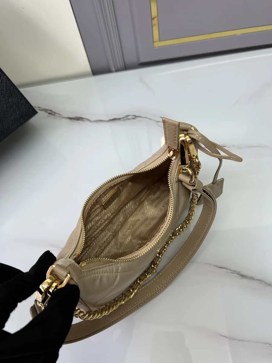 高仿包包Prada Re-Nylon 1BC204 PM黑色尼龍單肩包包正品級別-貨到付款