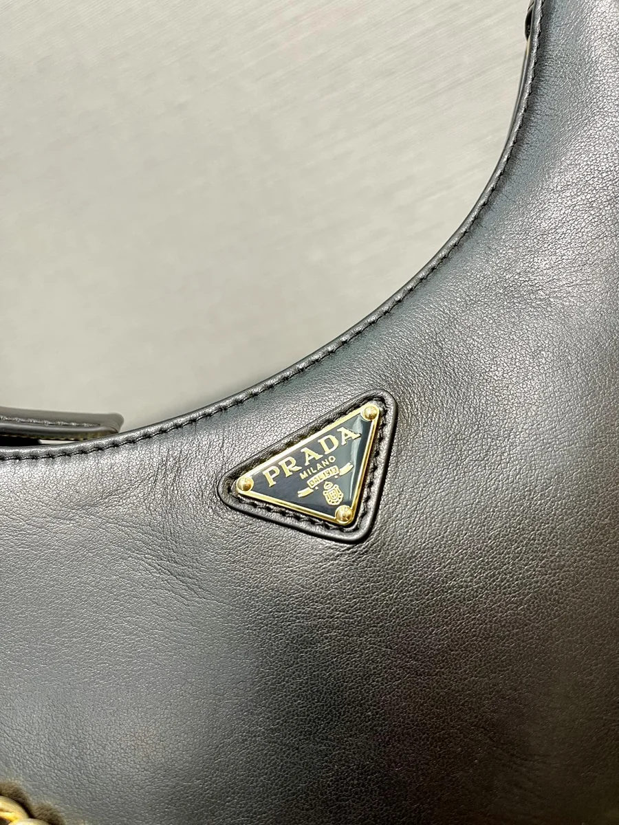 高仿包Prada Re-Nylon 1BC204 PM黑色尼龍單肩包包正品級別-貨到付款