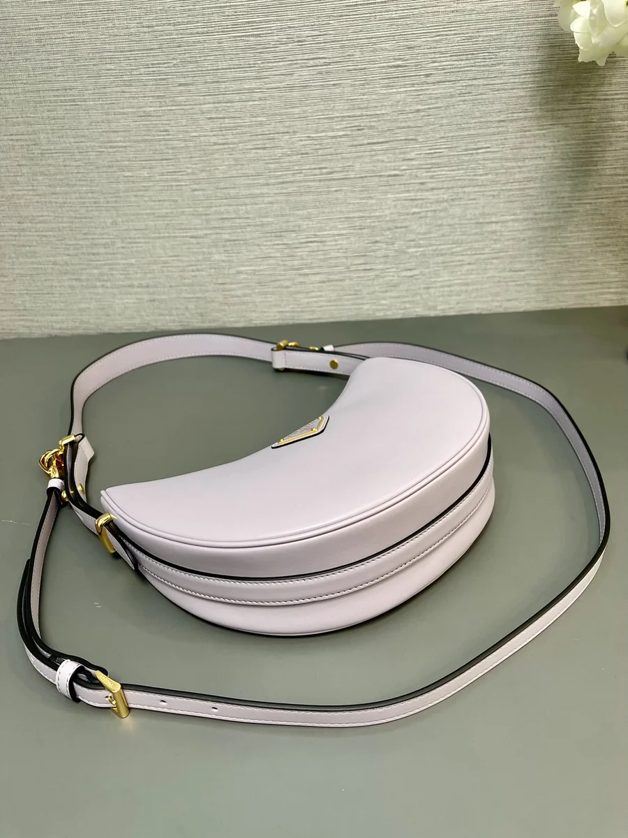 高仿包包Prada Curve 1BC194 PM黑色皮革單肩包包正品級別-貨到付款