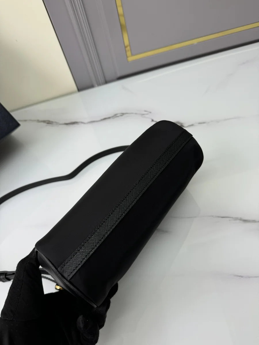 頂級高仿包Prada Re-Nylon 1NE058 PM黑色化妝包包正品級別-貨到付款