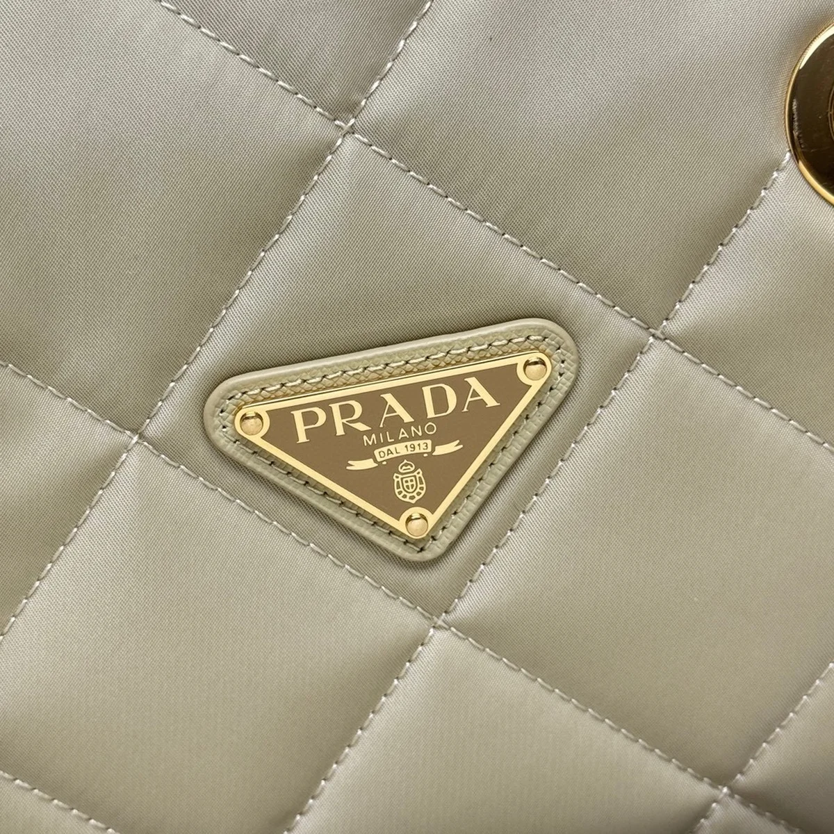 高仿包批發Prada Re-Nylon 1BG529 MM灰色尼龍手提包包正品級別-貨到付款