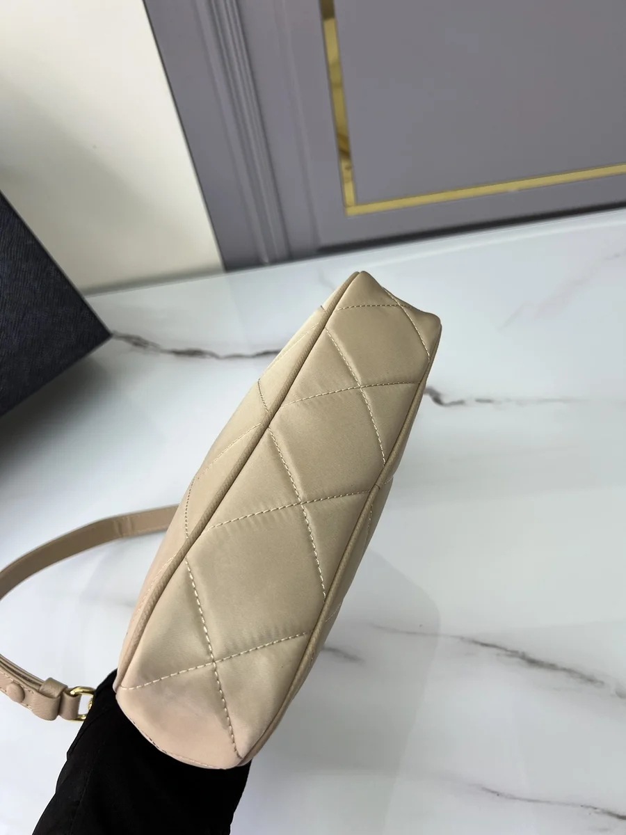 高仿包包Prada Re-Nylon 1BC204 PM黑色尼龍單肩包包正品級別-貨到付款