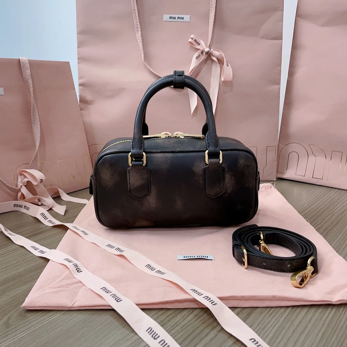 高仿包零售MiuMiu Arcadie皮革包包5BB142正品級別-貨到付款
