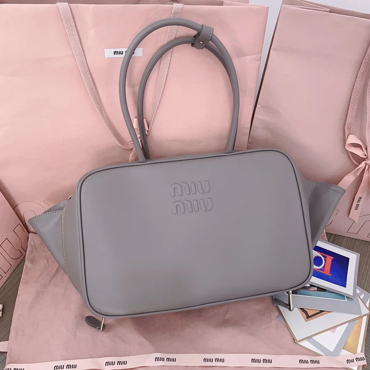高仿奢侈品包MiuMiu 皮革Beau包包5BB117正品級別-貨到付款