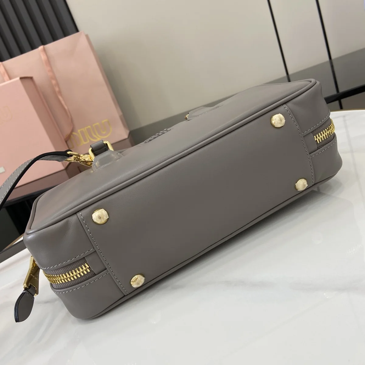 高仿奢侈品包MiuMiu Arcadie皮革包包5BB148正品級別-貨到付款