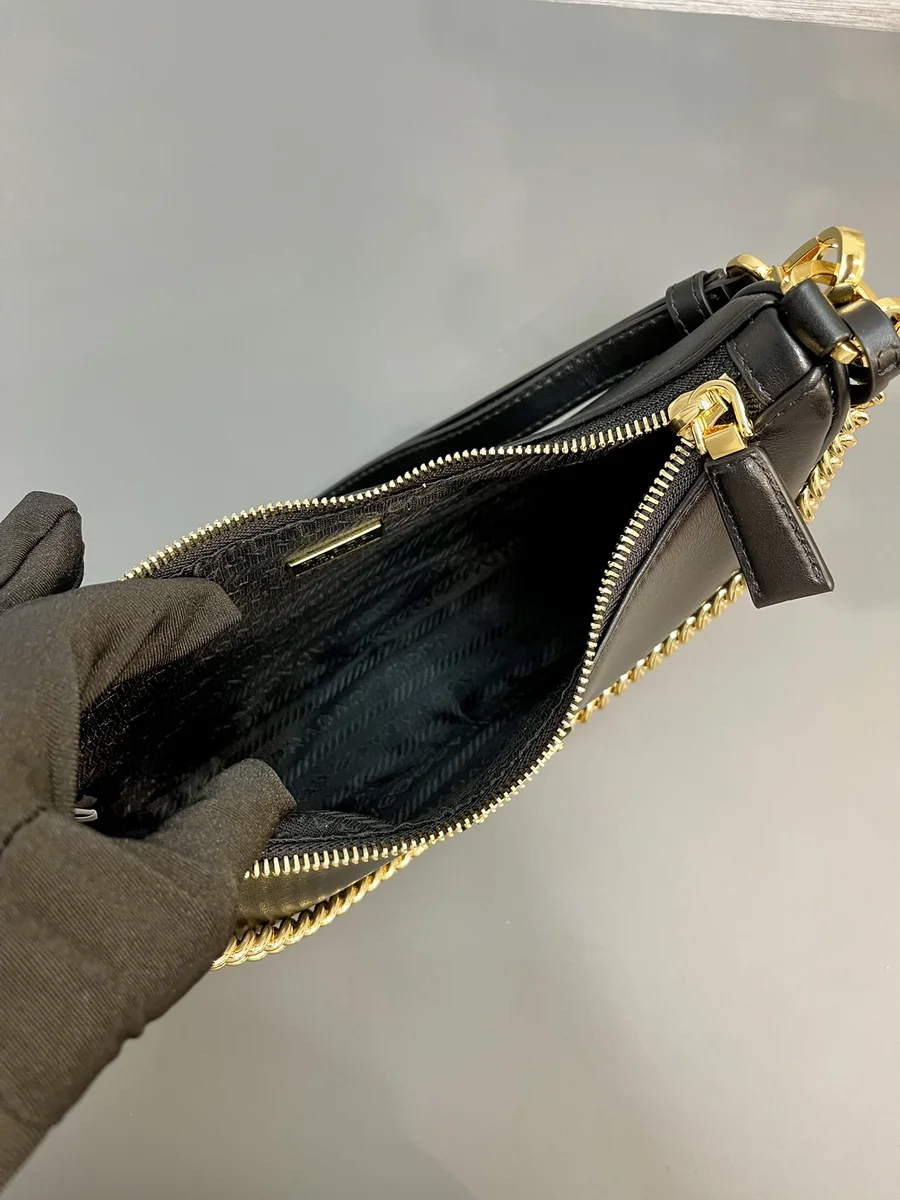 高仿包Prada Re-Nylon 1BC204 PM黑色尼龍單肩包包正品級別-貨到付款