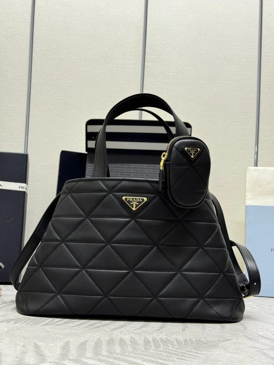 高仿包廠家Prada Symbole 1BG545 MM黑色皮革托特包包正品級別-貨到付款