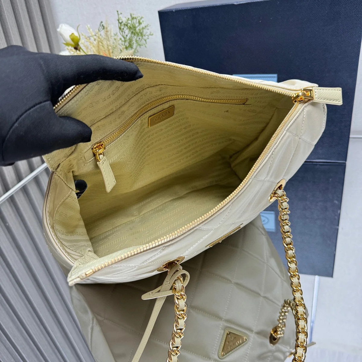 高仿包批發Prada Re-Nylon 1BG529 MM灰色尼龍手提包包正品級別-貨到付款