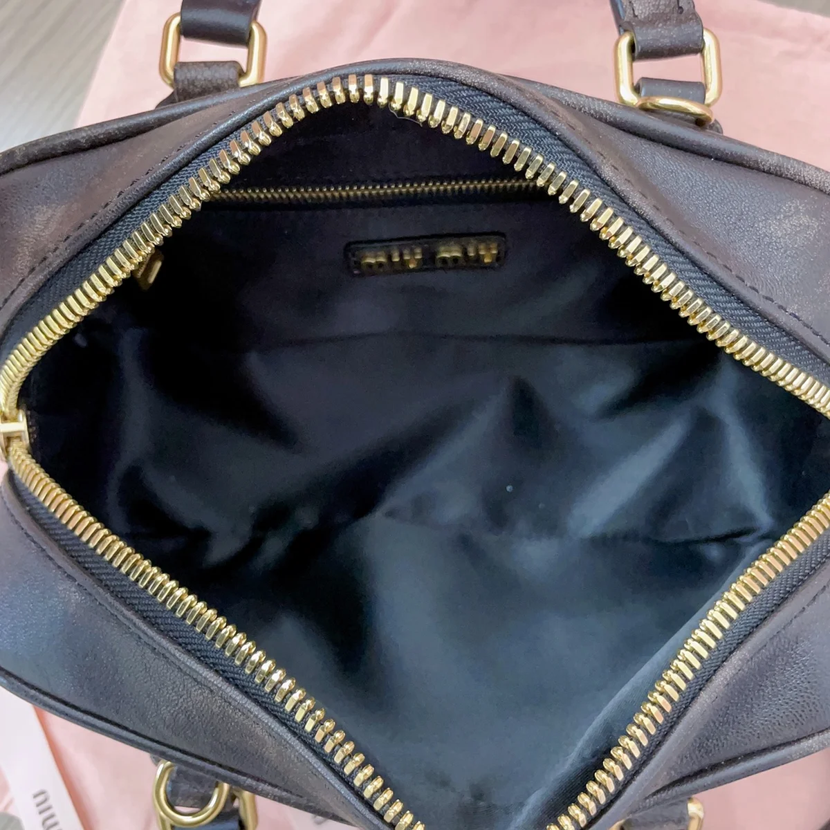 高仿包零售MiuMiu Arcadie皮革包包5BB142正品級別-貨到付款