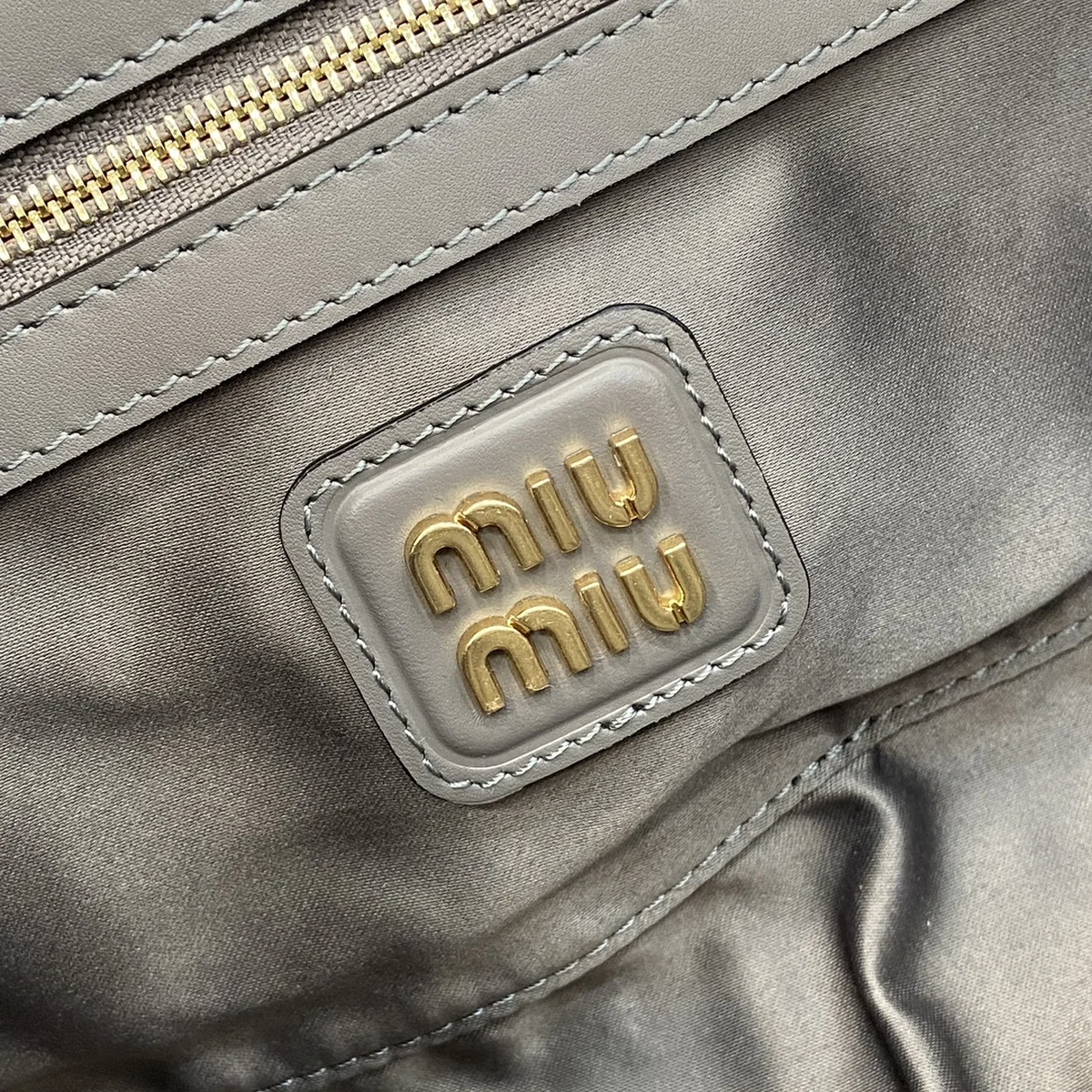 高仿奢侈品包MiuMiu Arcadie皮革包包5BB148正品級別-貨到付款