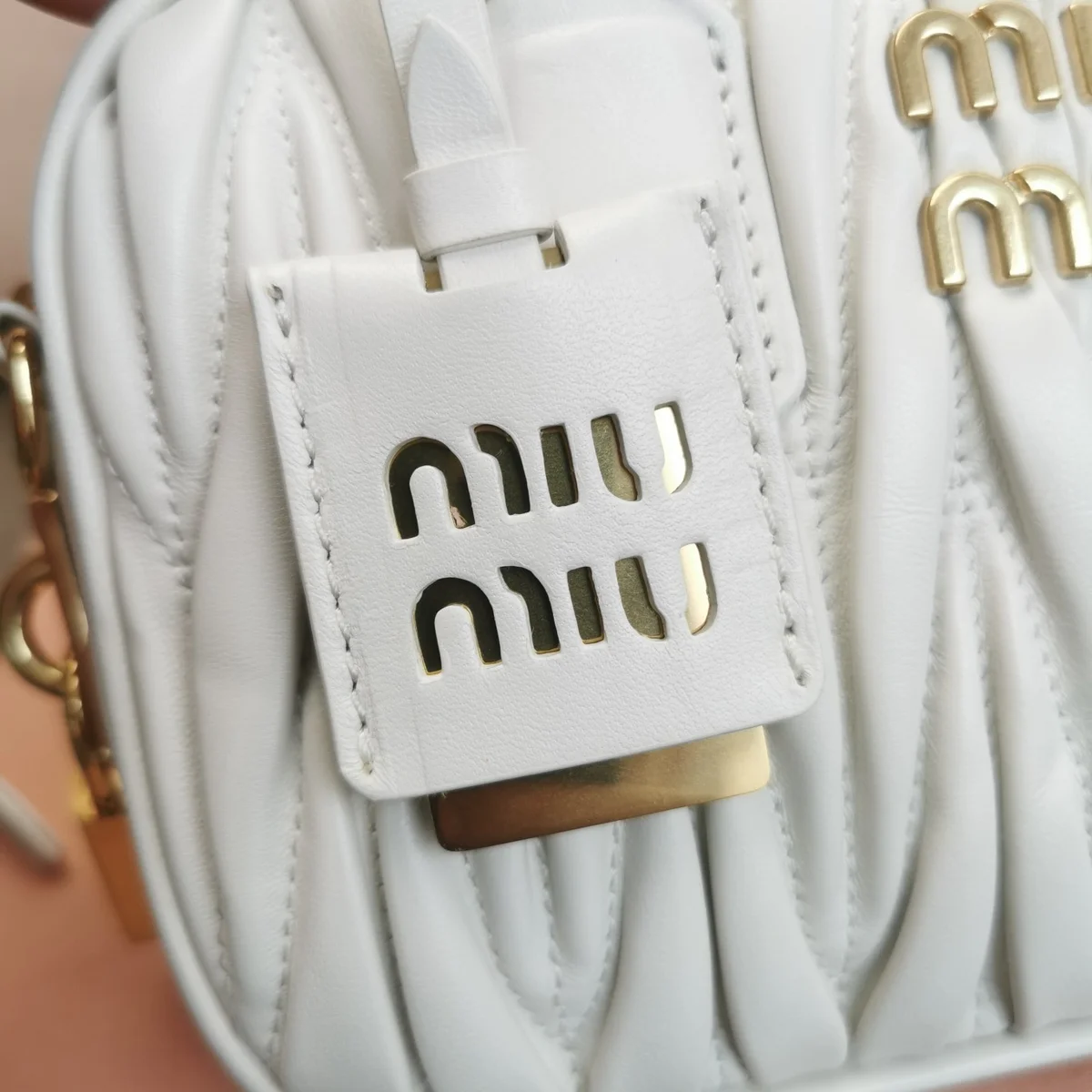 高仿包零售MiuMiu Arcadiematelassé納帕皮革包包5BB123正品級別-貨到付款