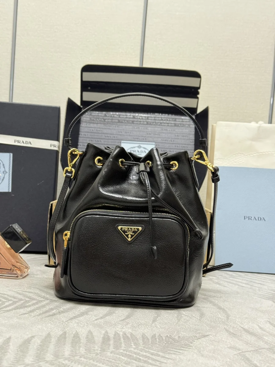 高仿奢侈品包Prada Nylon 1BH038 MM黑色尼龍單肩包包正品級別-貨到付款
