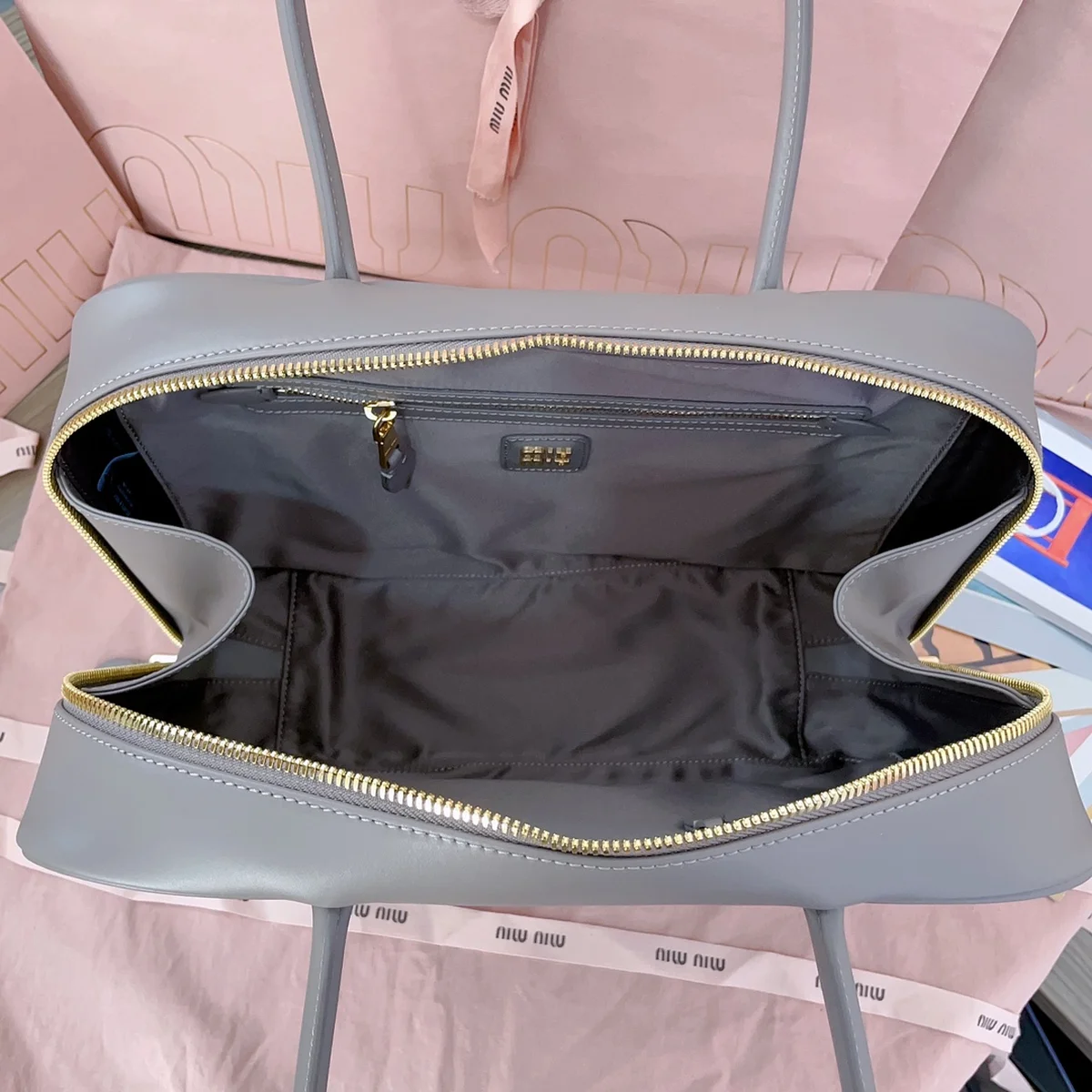 高仿奢侈品包MiuMiu 皮革Beau包包5BB117正品級別-貨到付款