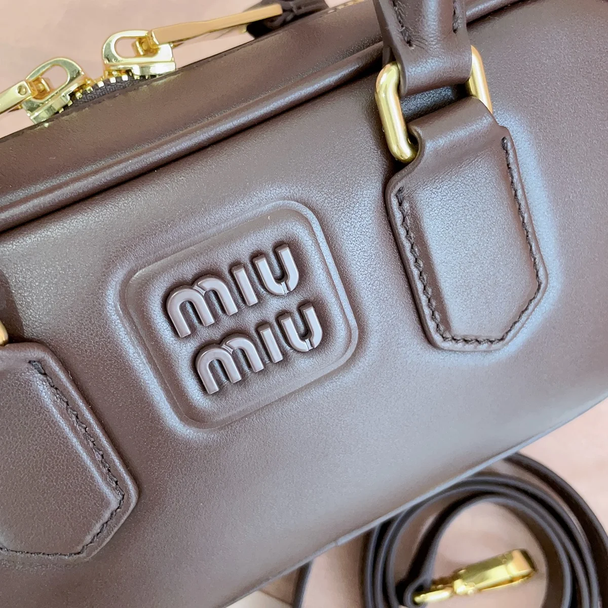 高仿包批發MiuMiu Arcadie皮革包包5BB142正品級別-貨到付款
