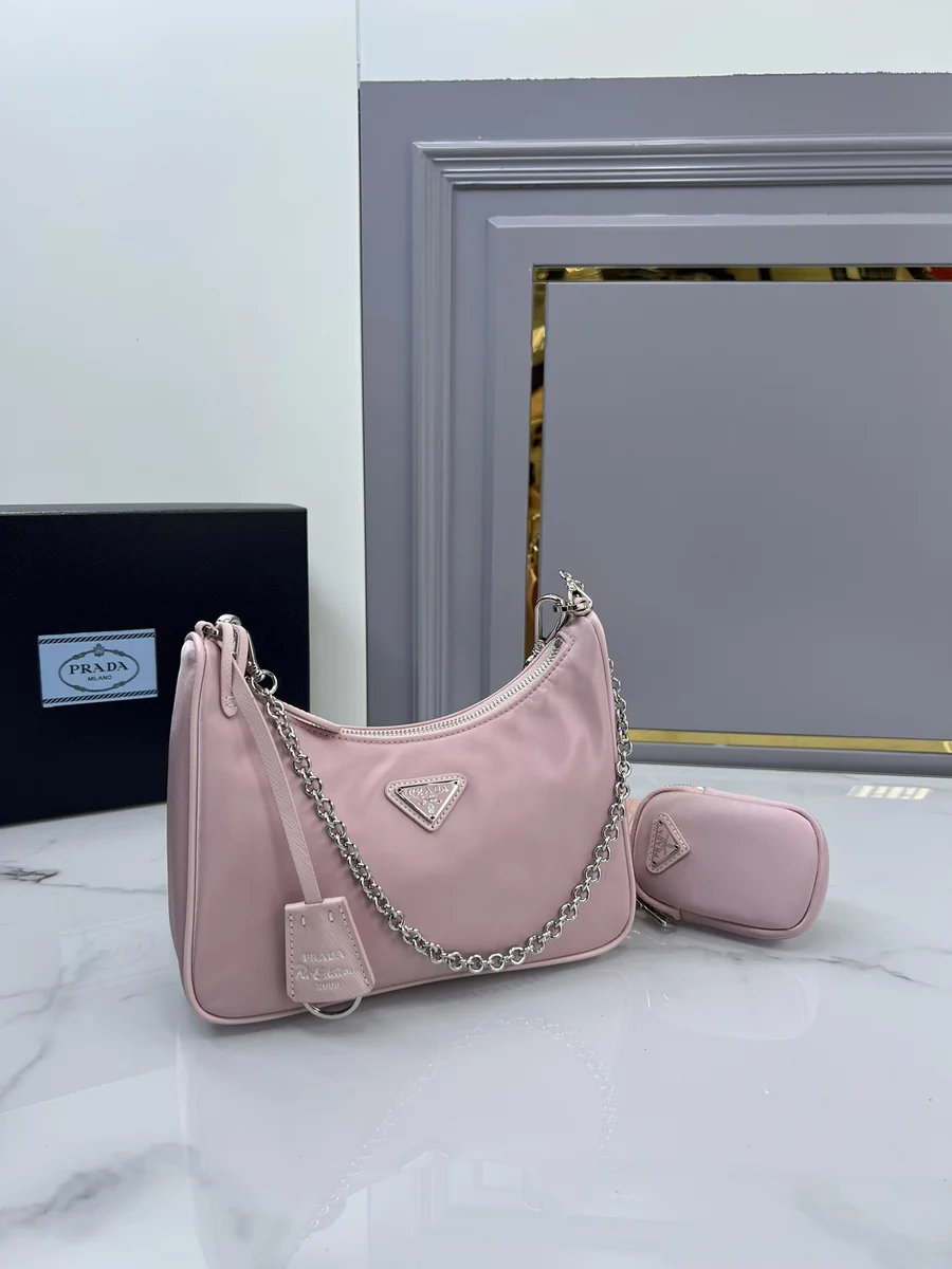 高仿奢侈品包Prada Re-Edition 1BH204 MM粉色皮革肩背包包正品級別-貨到付款