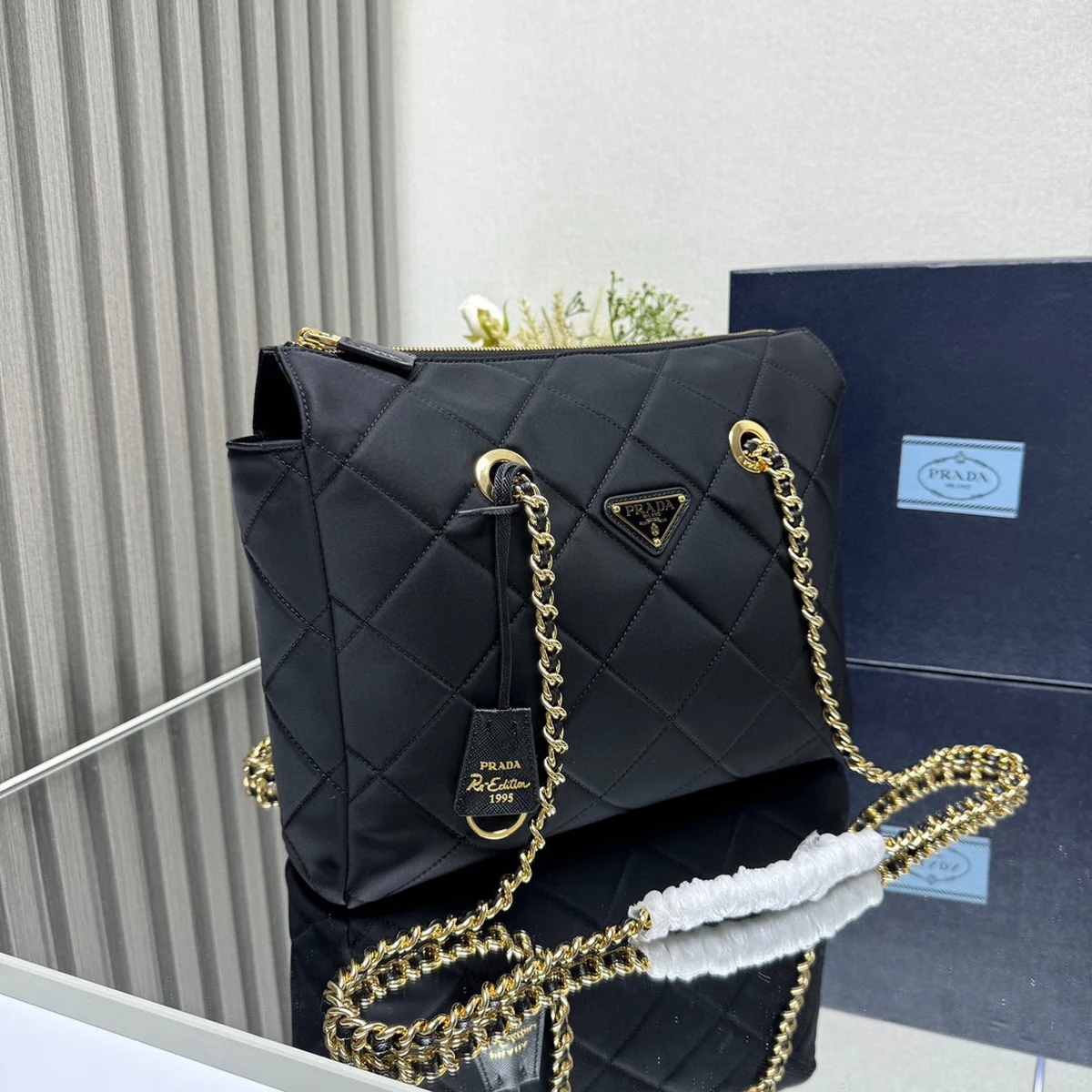 高仿名牌包Prada Re-Nylon 1BG529 MM黑色尼龍托特包包正品級別-貨到付款