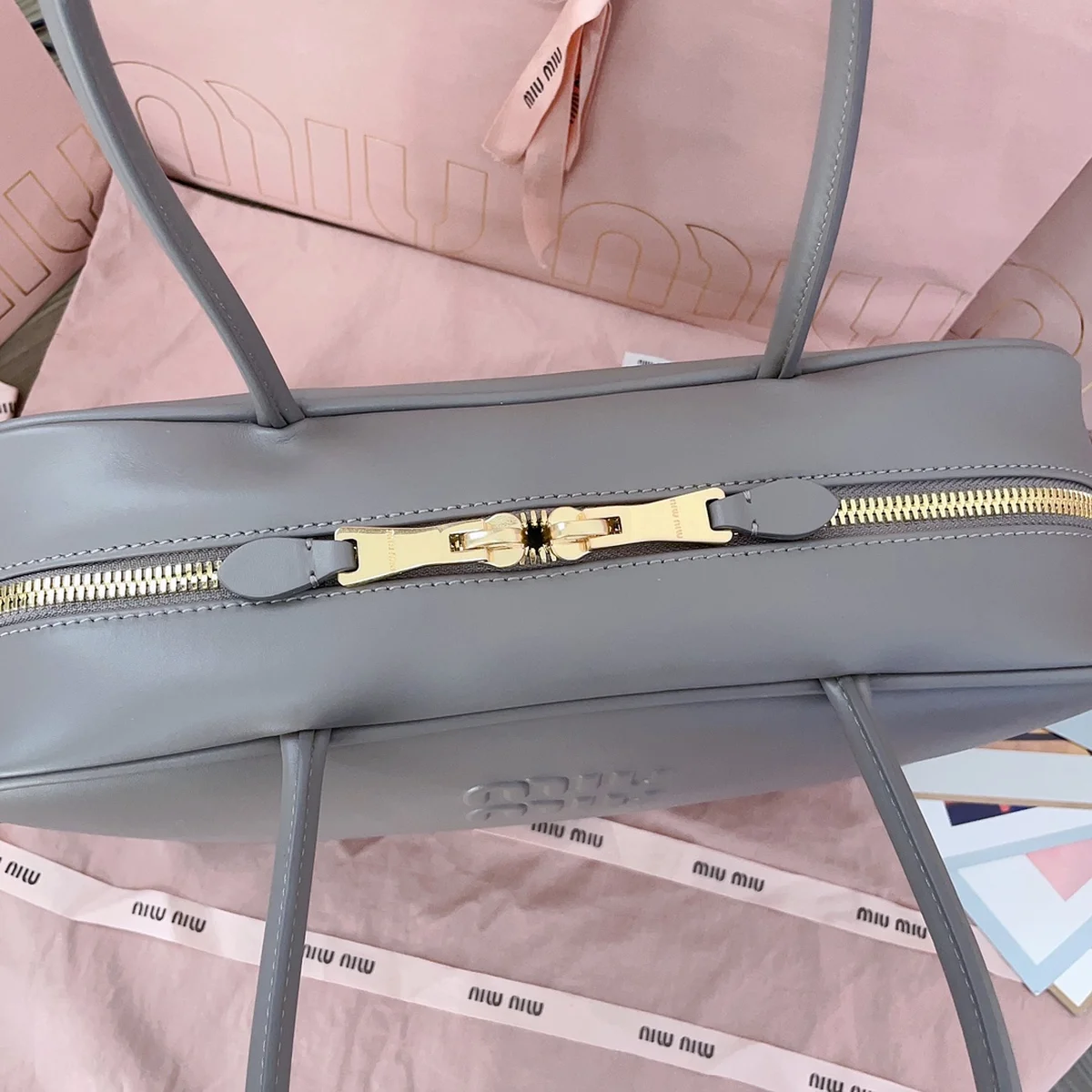 高仿奢侈品包MiuMiu 皮革Beau包包5BB117正品級別-貨到付款
