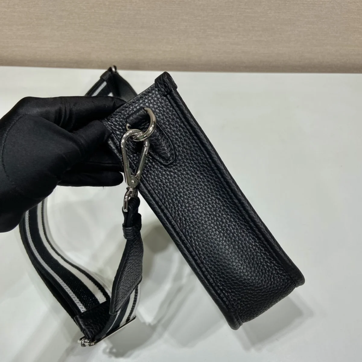 高仿包直銷Prada Mini 1BH191 PM黑色皮革單肩包包正品級別-貨到付款