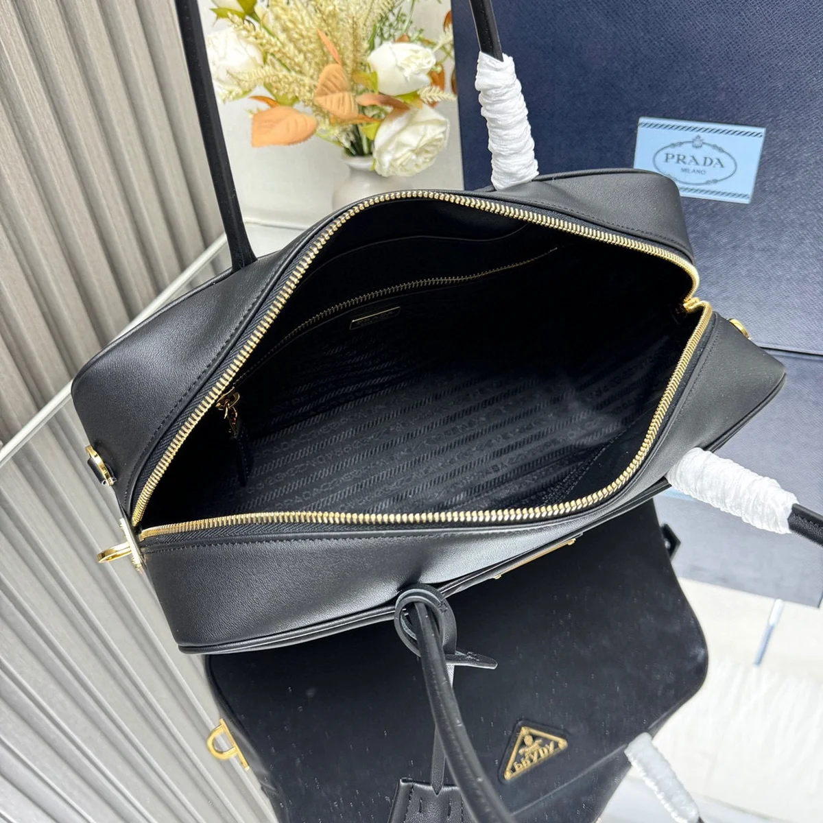 高仿包廠家Prada ReNylon 1BB132 MM黑色皮革托特包包正品級別-貨到付款