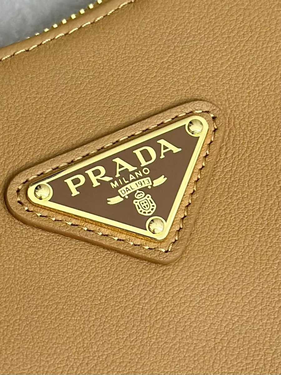 高仿包零售Prada Moon 1BC212 MM米白色皮革單肩包包正品級別-貨到付款