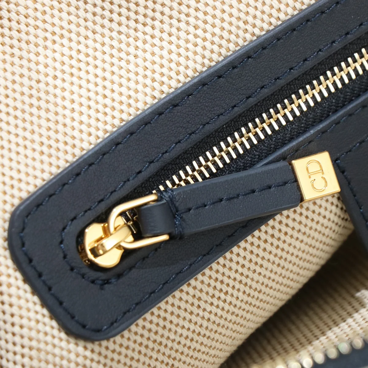 高仿包批發Dior D-Vibe 藍色斜挎包MM-M1341正品級別-貨到付款